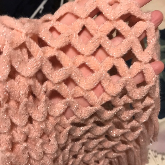 Pink sparkly scarf - Picture 2 of 2